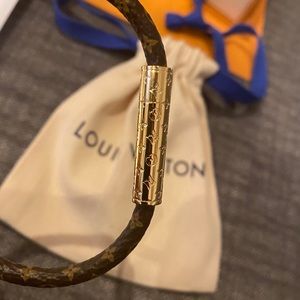 Authentic Louis Vuitton Confidential bracelet.